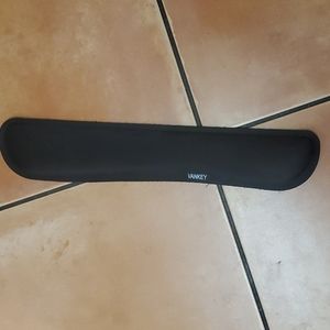Vankey Black Gel Keyboard Wrist Rest